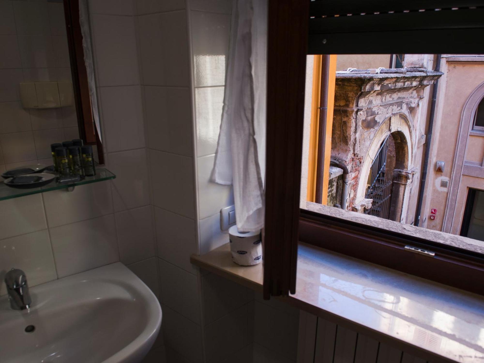 Italianflat - Rentroom Old Town - 200Mt To Arena Verona Pokoj fotografie
